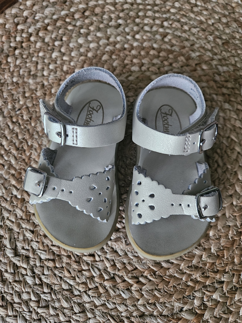 FootMates Toddler Leather Sandals | Size 4 | Gold | EUC